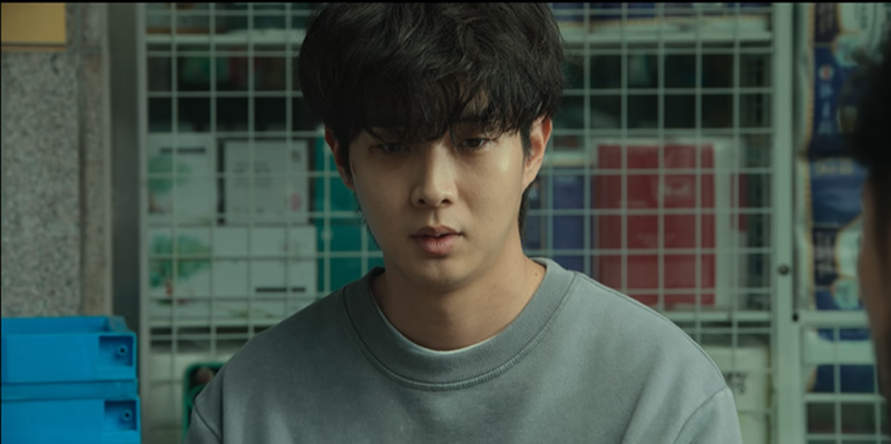 주인공 이탕 최우식
