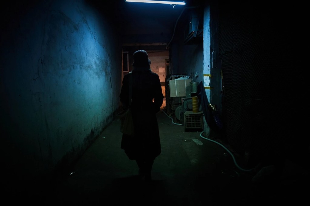 파과 액션 느와르